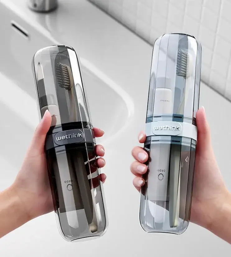 Transparent Toothbrush Travel Case: Clean & Portable On-the-Go Protection.