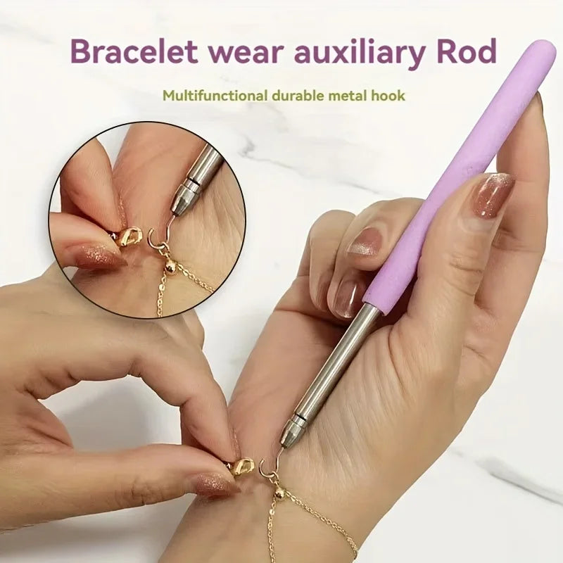 The Bracelet & Jewelry Helper: Effortless Fastening & Unfastening.