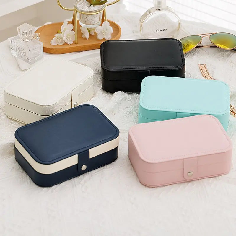 Portable Leather Jewelry Storage Box: Travel Organizer & Display Case.