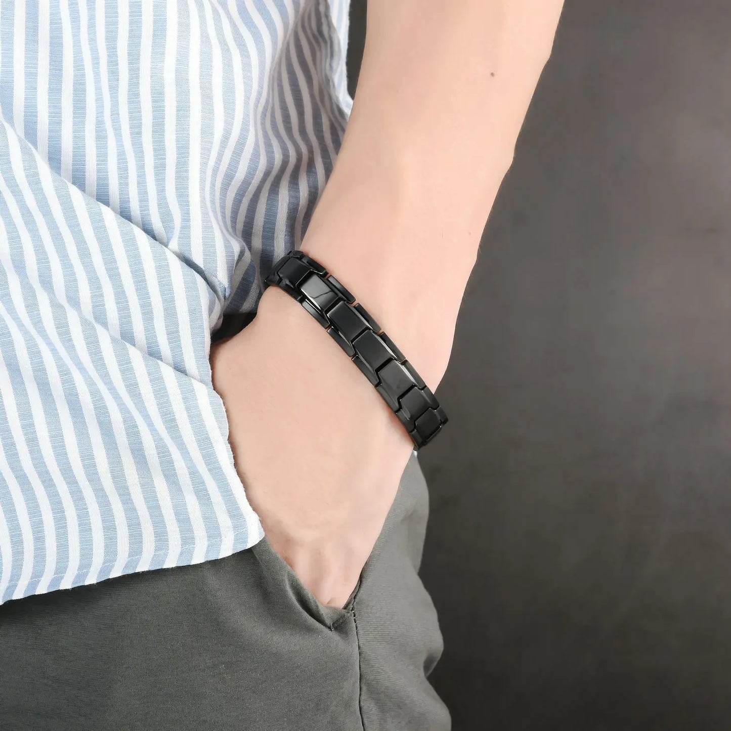 Simple Black Magnetic Bracelet: Style Meets Health Relief.