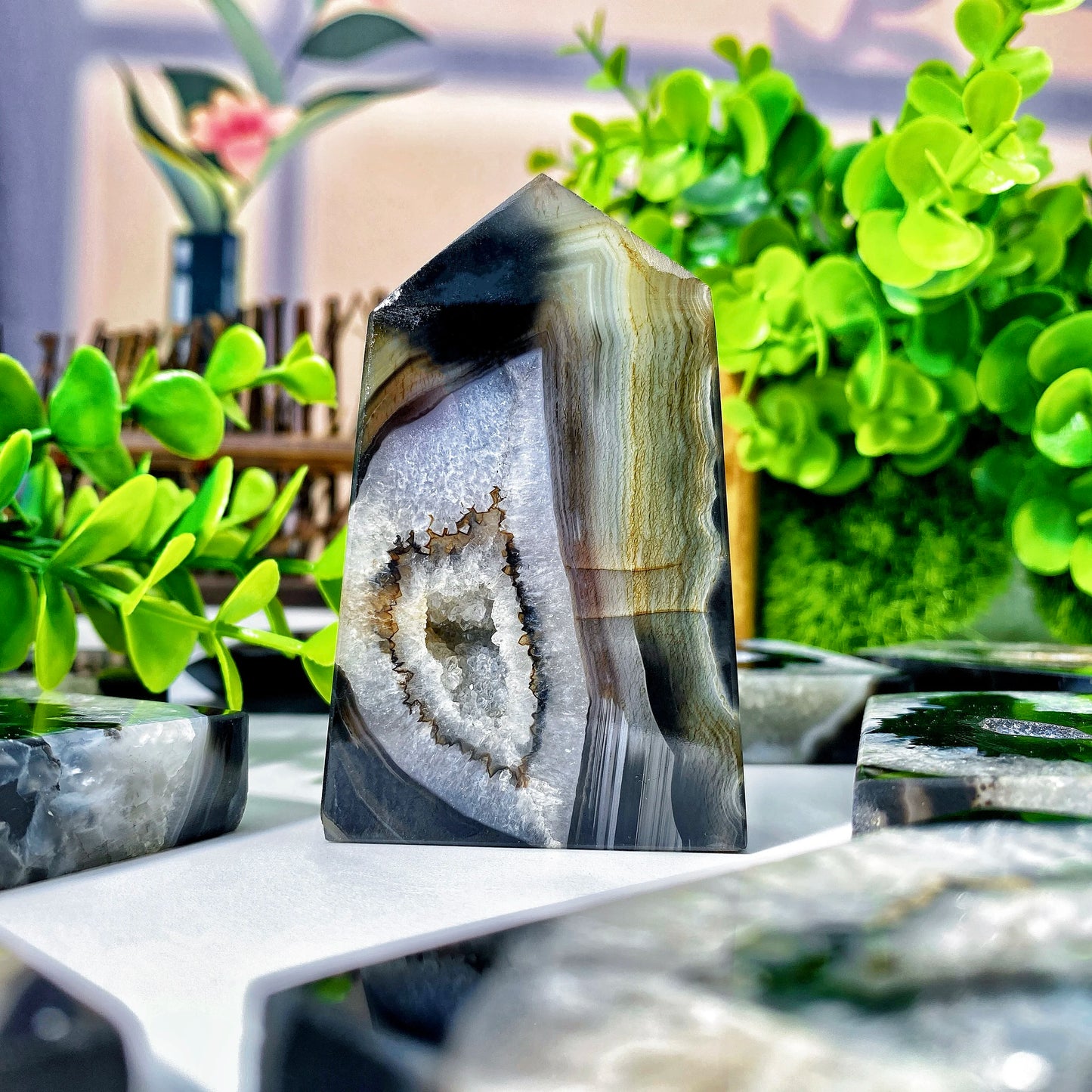 Natural Black Sardonyx Geode Agate Point