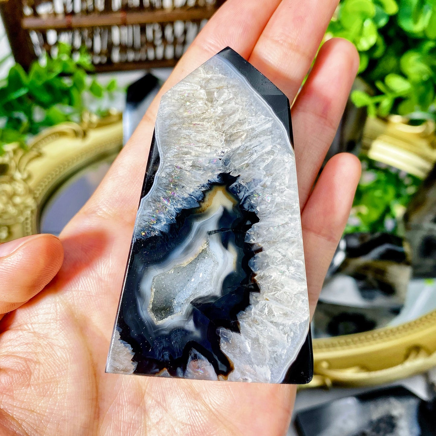 Natural Black Sardonyx Geode Agate Point