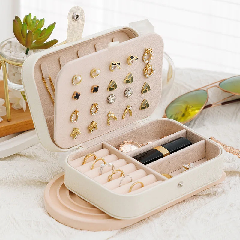 Portable Leather Jewelry Storage Box: Travel Organizer & Display Case.